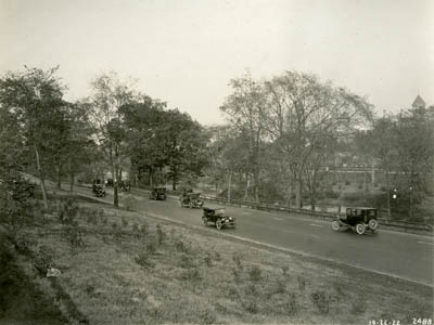 Cars on the Bronx River Parkway, 22 October 1922 (PBP-2488)